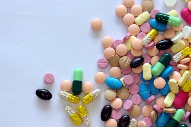 iferent Tablets mix heap drugs pills capsules