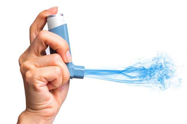 Asthma inhaler with smoke
