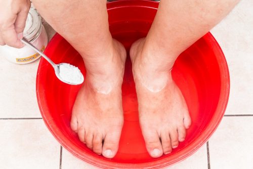 Foot rash: Baking soda bath